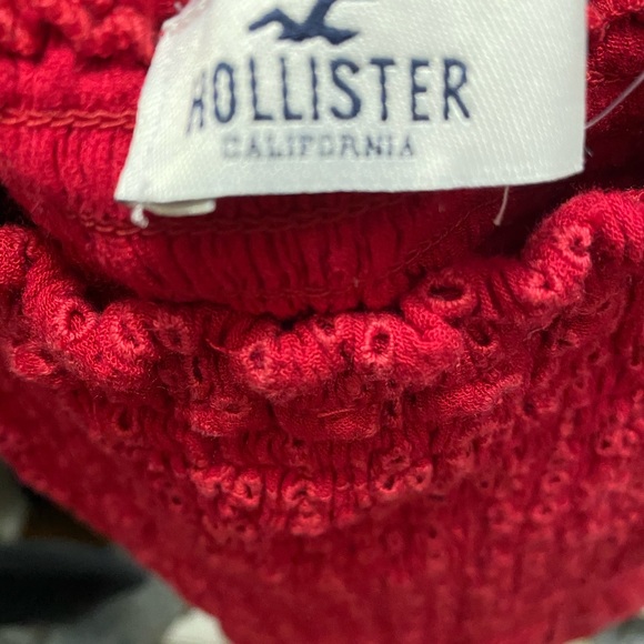 red hollister top - Picture 3 of 3